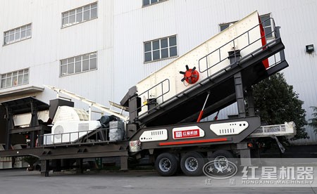車載流動錘式破碎機多少錢？產(chǎn)量多高？